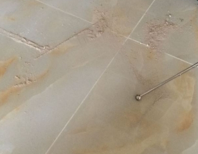 乡宁瓷砖空鼓维修公司分享粘合剂选择不当在瓷砖铺贴过程中可能导致以下问题